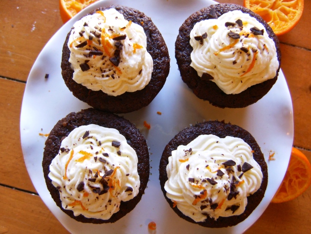 Dark Chocolate Orange Cupcakes | longdistancebaking.com